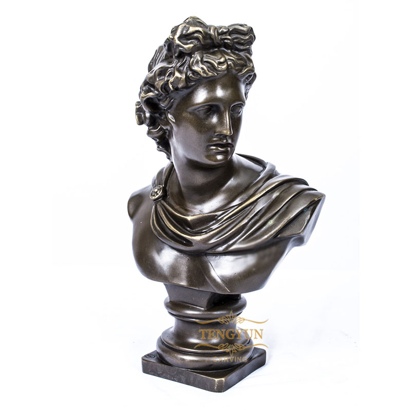 Bronze roman bust (4)