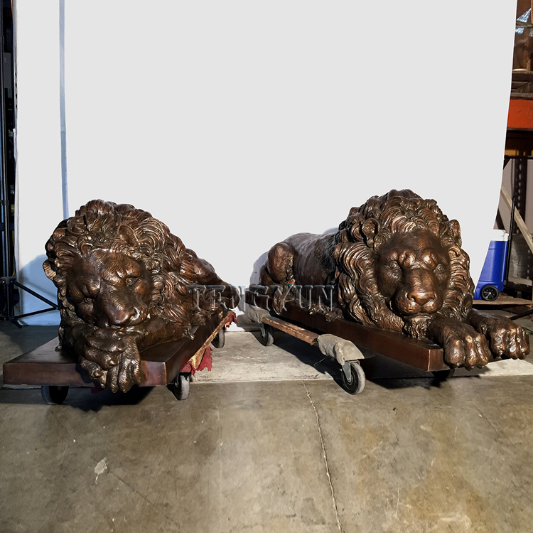 Bronze sleeping lion sculpture(2)