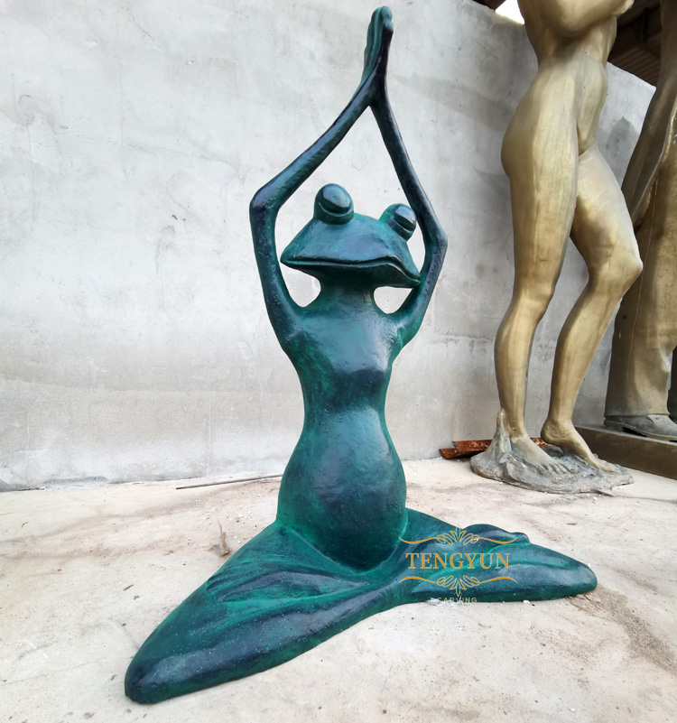 Decorative modern animal statue sitting yoga frog bronze garden sculpture (1)