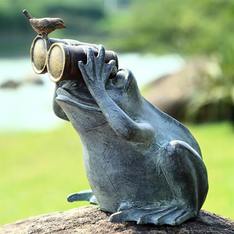 frog sculpture (3)