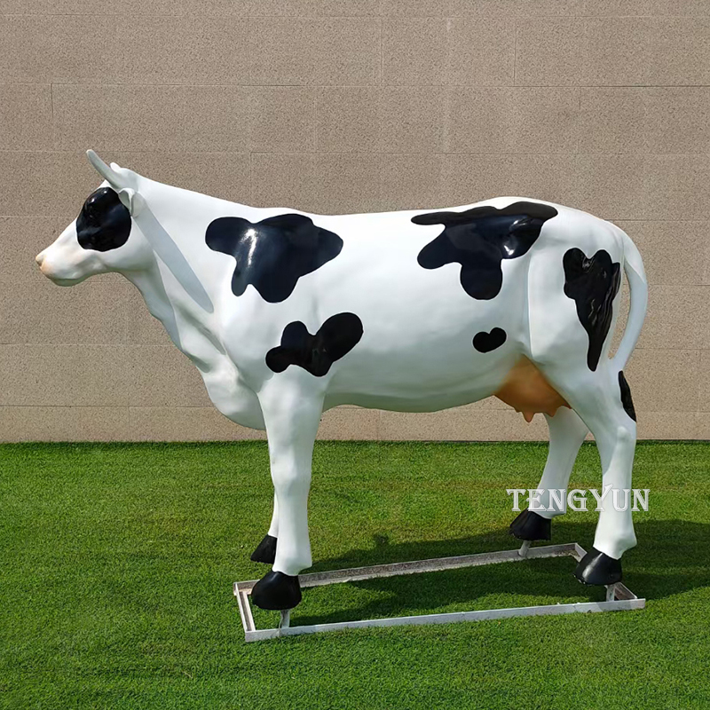 life size fiberglass cow sculpture (4)