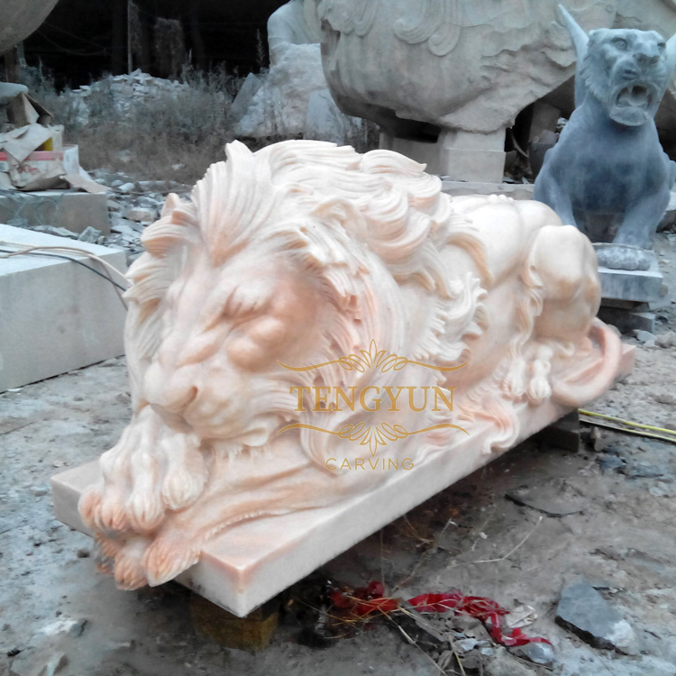 marble lion (151)