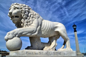 marble lion sculpture