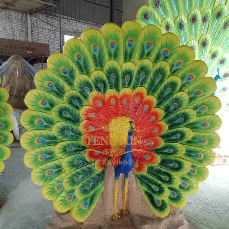 peacock sculpture (7)